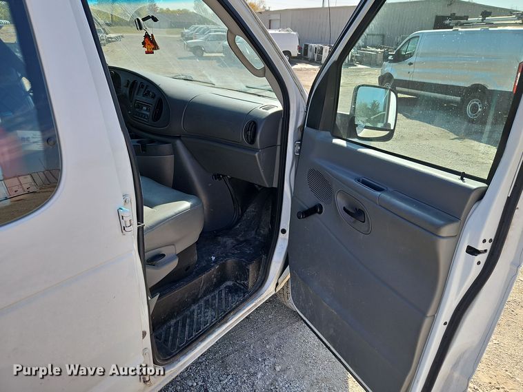 image for item EI8485 2006 Ford Econoline E250 van