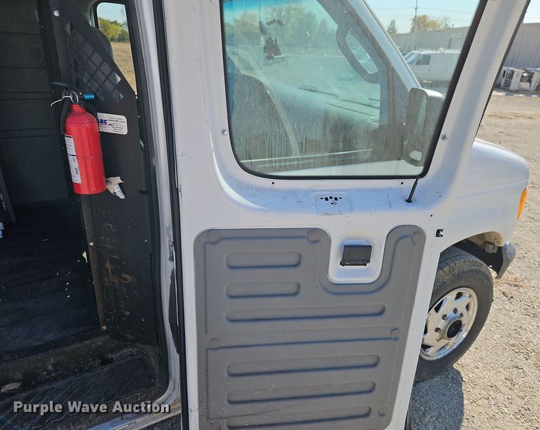 image for item EI8485 2006 Ford Econoline E250 van
