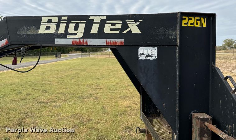 image for item EJ3119 2006 Big Tex 22GN equipment trailer