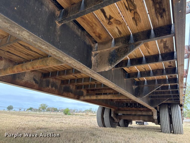 image for item EJ3119 2006 Big Tex 22GN equipment trailer