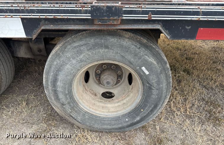 image for item EJ3119 2006 Big Tex 22GN equipment trailer