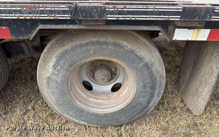 image for item EJ3119 2006 Big Tex 22GN equipment trailer