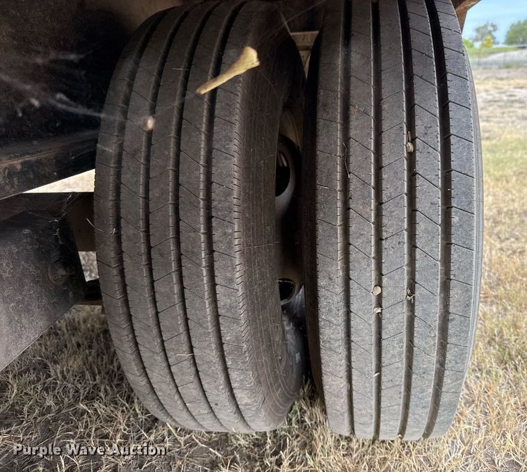 image for item EJ3119 2006 Big Tex 22GN equipment trailer