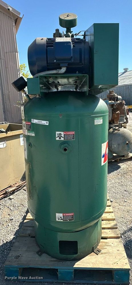 image for item EJ4949 Champion  VR10-12 air compressor