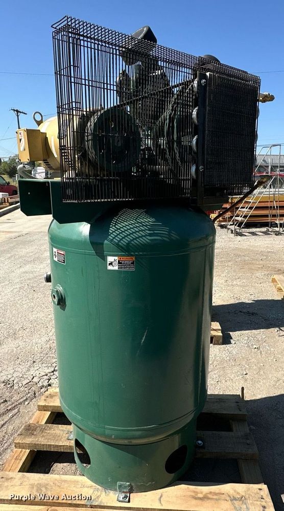 image for item EJ4965 2013 Champion  172-1 air compressor