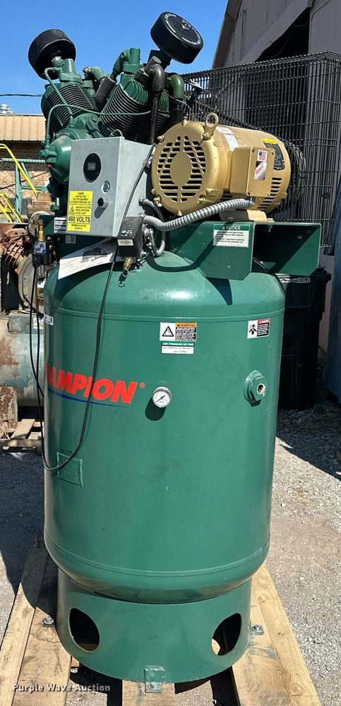 image for item EJ4965 2013 Champion  172-1 air compressor