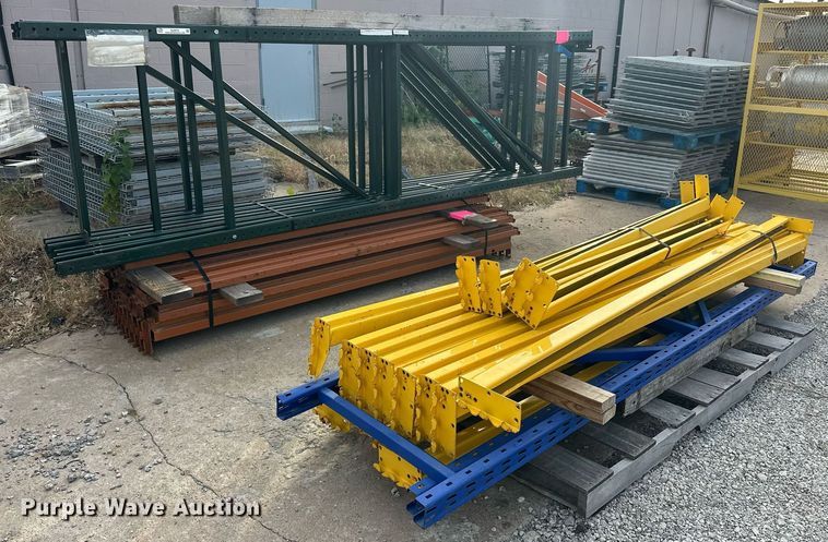 image for item EJ4972 Pallet racking