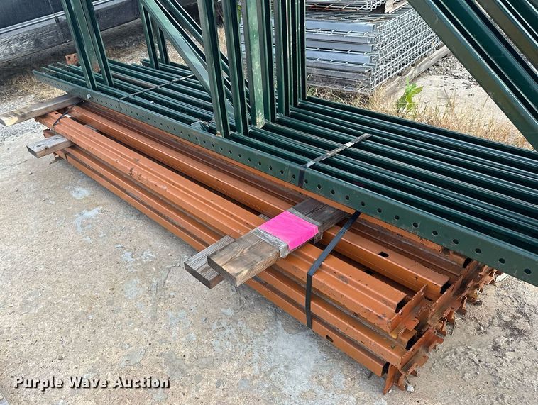 image for item EJ4972 Pallet racking