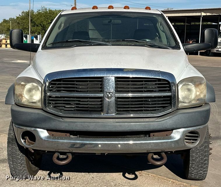 image for item EJ5014 2008 Dodge Ram 5500 truck cab and chassis