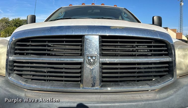 image for item EJ5014 2008 Dodge Ram 5500 truck cab and chassis