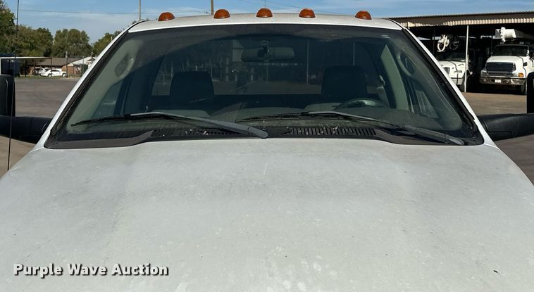 image for item EJ5014 2008 Dodge Ram 5500 truck cab and chassis