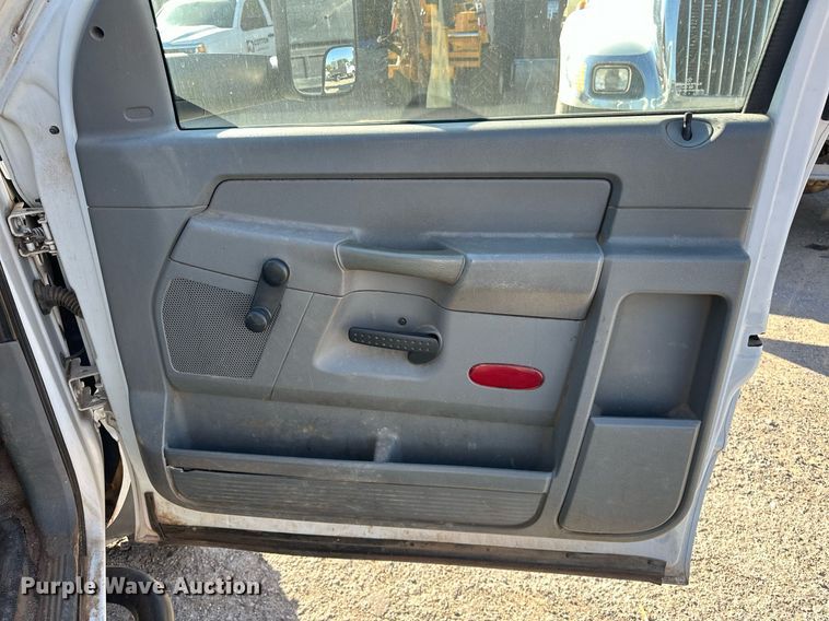 image for item EJ5014 2008 Dodge Ram 5500 truck cab and chassis