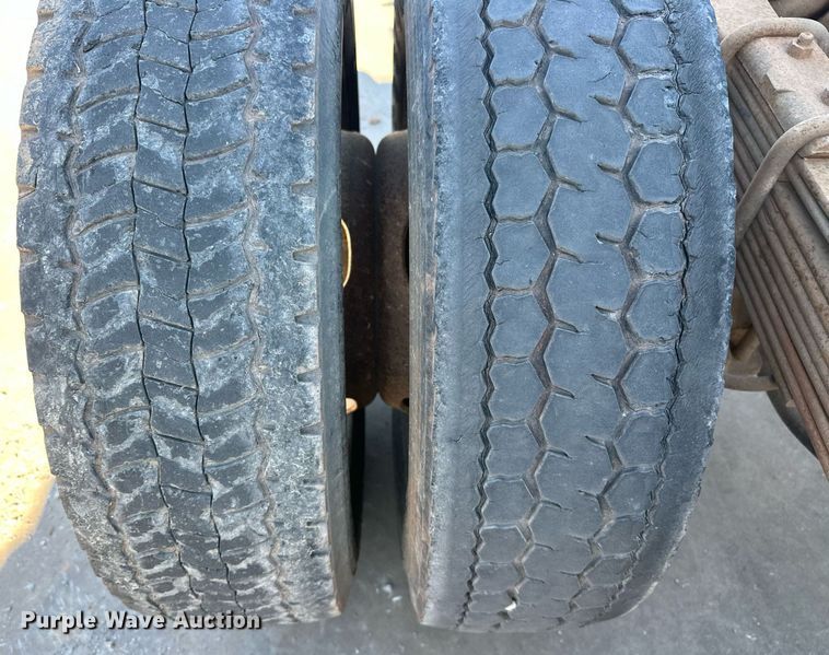 image for item EJ5014 2008 Dodge Ram 5500 truck cab and chassis