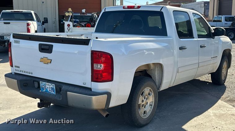 image for item EJ5015 2011 Chevrolet  Silverado 1500 Crew Cab pickup truck