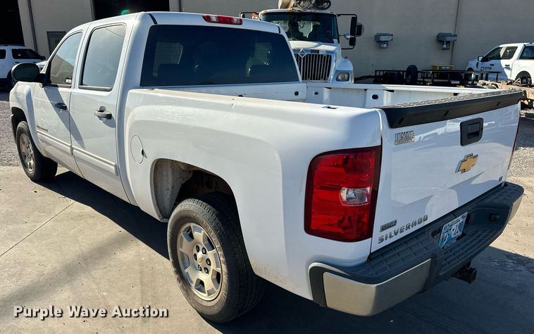 image for item EJ5015 2011 Chevrolet  Silverado 1500 Crew Cab pickup truck