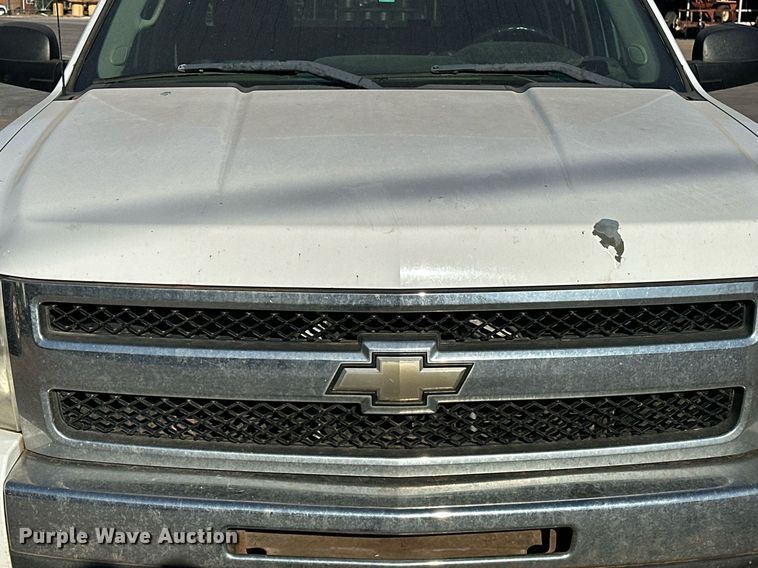 image for item EJ5015 2011 Chevrolet  Silverado 1500 Crew Cab pickup truck