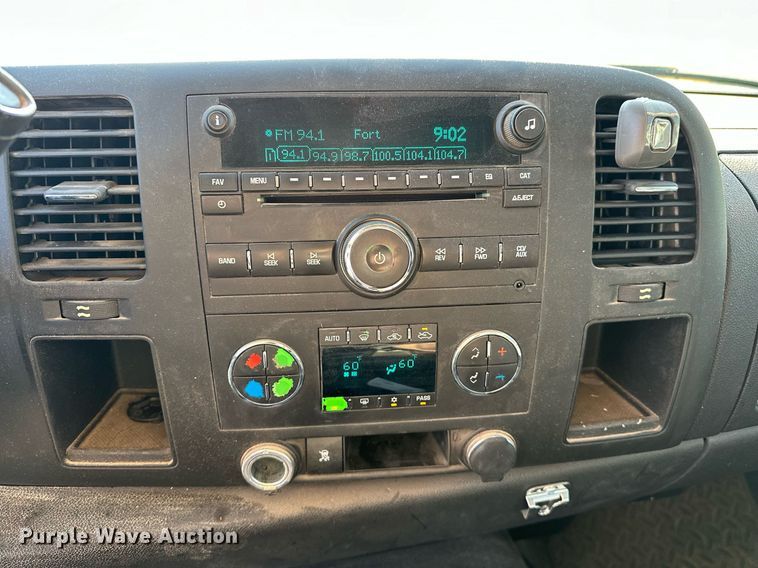 image for item EJ5015 2011 Chevrolet  Silverado 1500 Crew Cab pickup truck