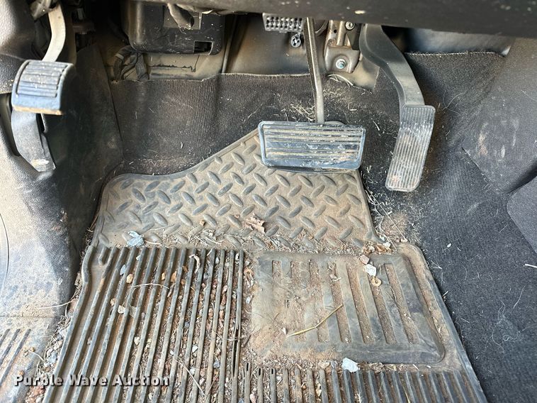 image for item EJ5015 2011 Chevrolet  Silverado 1500 Crew Cab pickup truck