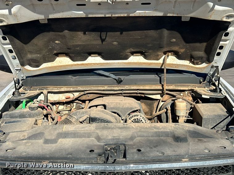 image for item EJ5015 2011 Chevrolet  Silverado 1500 Crew Cab pickup truck