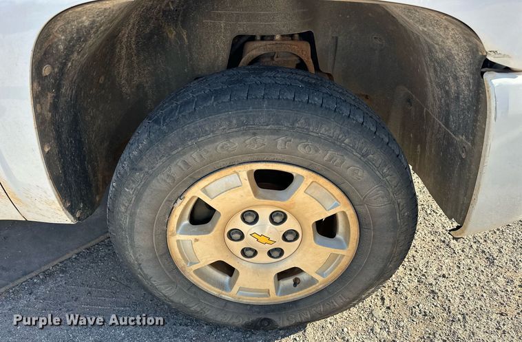 image for item EJ5015 2011 Chevrolet  Silverado 1500 Crew Cab pickup truck