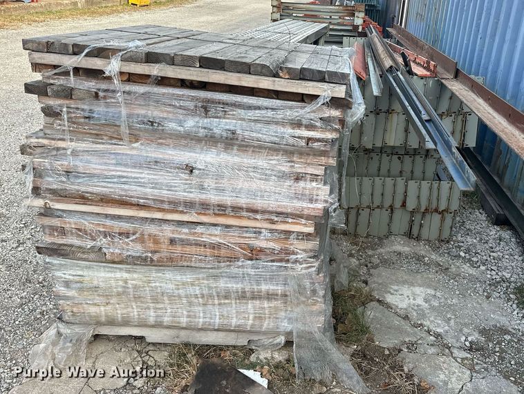 image for item EJ5077 Teardrop pallet racking