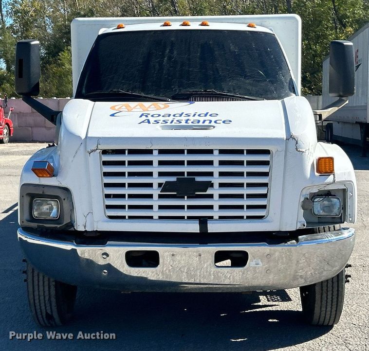 image for item EK3582 2006 Chevrolet C7500 rollback truck