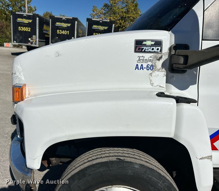 image for item EK3582 2006 Chevrolet C7500 rollback truck
