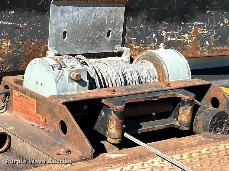 image for item EK3582 2006 Chevrolet C7500 rollback truck