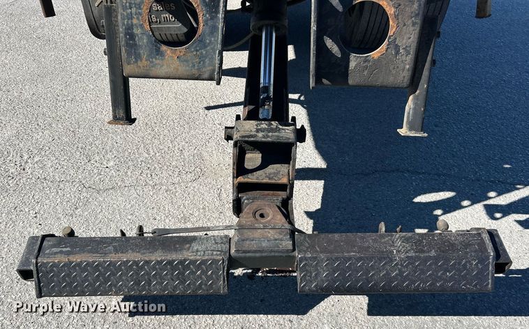 image for item EK3582 2006 Chevrolet C7500 rollback truck