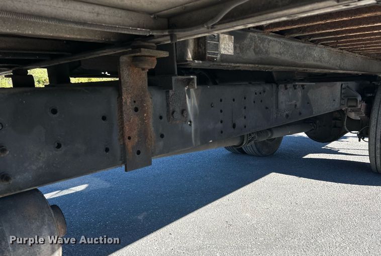 image for item EK3582 2006 Chevrolet C7500 rollback truck