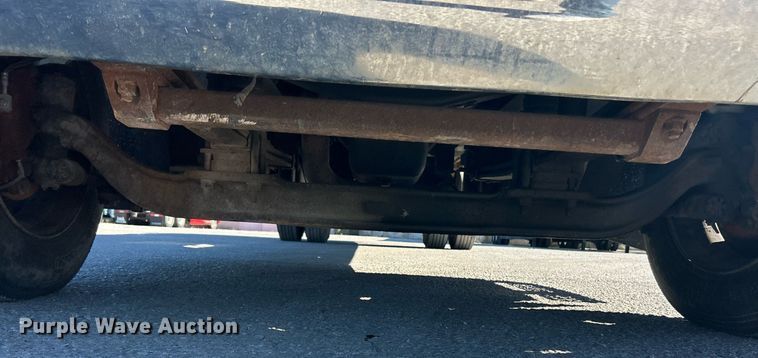 image for item EK3582 2006 Chevrolet C7500 rollback truck