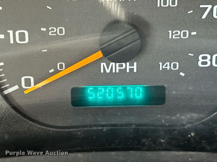 image for item EK3582 2006 Chevrolet C7500 rollback truck