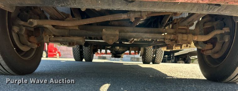 image for item EK3583 2003 Ford F450 XL Super Duty tow truck