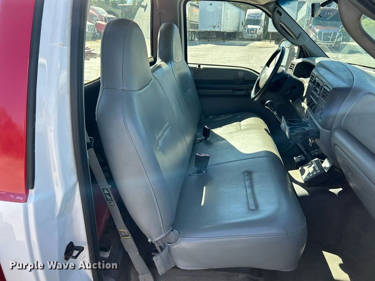 image for item EK3583 2003 Ford F450 XL Super Duty tow truck