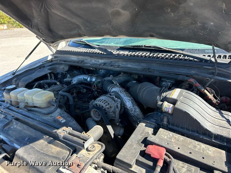 image for item EK3583 2003 Ford F450 XL Super Duty tow truck