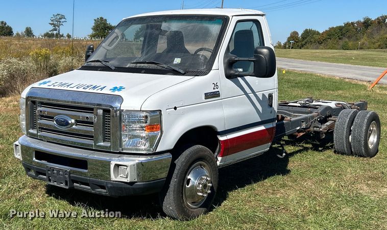 image for item EK3596 2012 Ford E450 Super Duty van cab and chassis