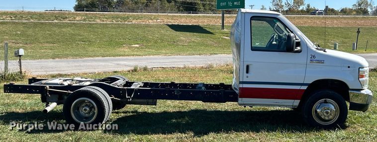 image for item EK3596 2012 Ford E450 Super Duty van cab and chassis