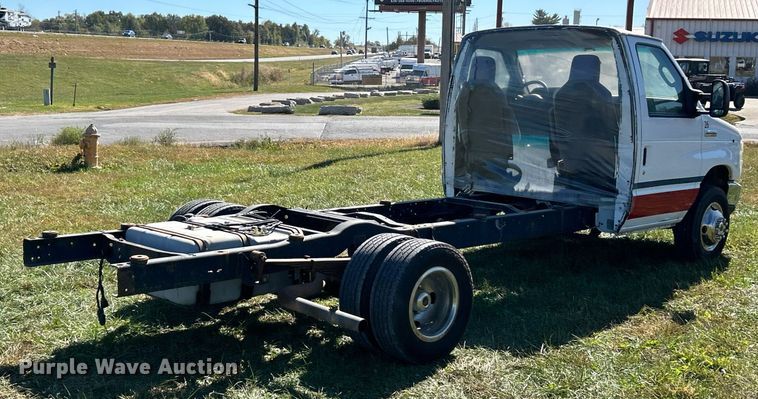 image for item EK3596 2012 Ford E450 Super Duty van cab and chassis