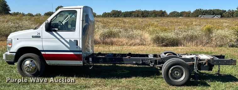 image for item EK3596 2012 Ford E450 Super Duty van cab and chassis