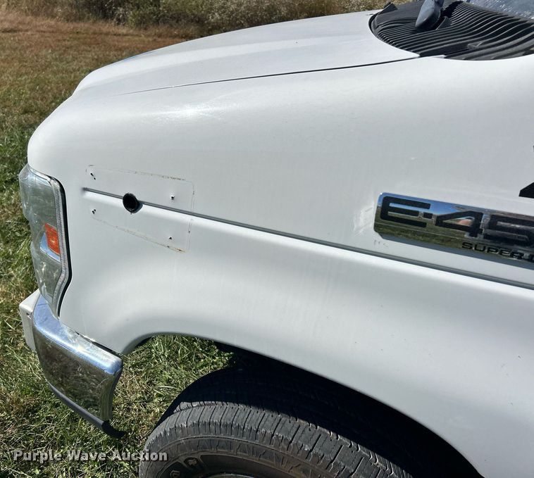 image for item EK3596 2012 Ford E450 Super Duty van cab and chassis