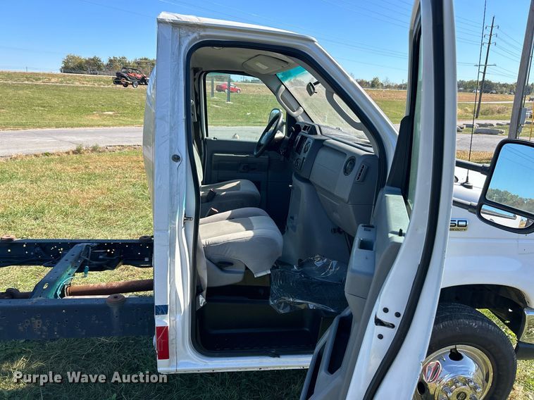 image for item EK3596 2012 Ford E450 Super Duty van cab and chassis