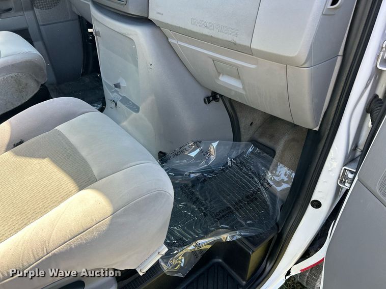 image for item EK3596 2012 Ford E450 Super Duty van cab and chassis