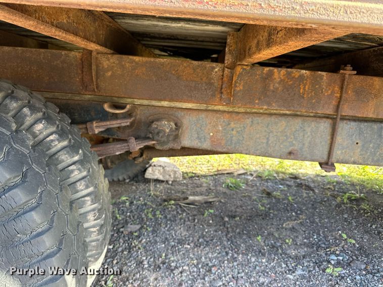 image for item EN2516 1949 Ford  F4 flatbed truck