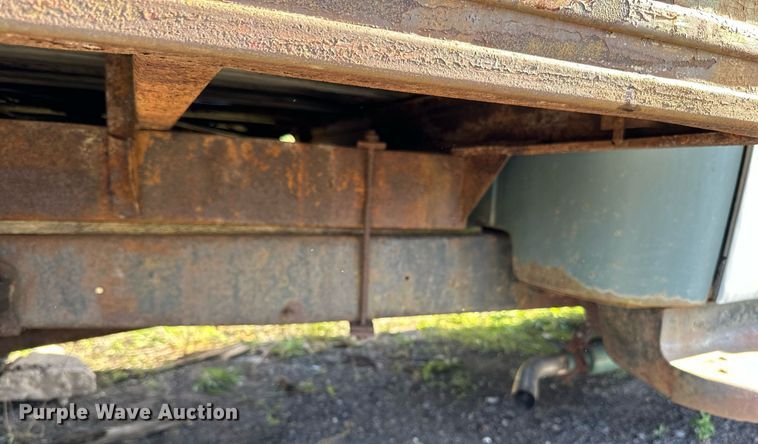 image for item EN2516 1949 Ford  F4 flatbed truck