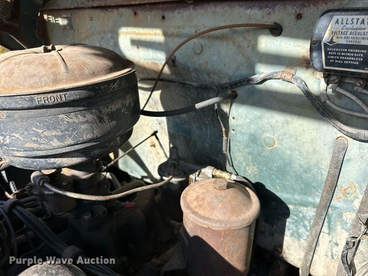 image for item EN2516 1949 Ford  F4 flatbed truck