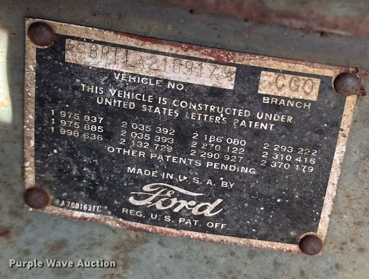 image for item EN2516 1949 Ford  F4 flatbed truck