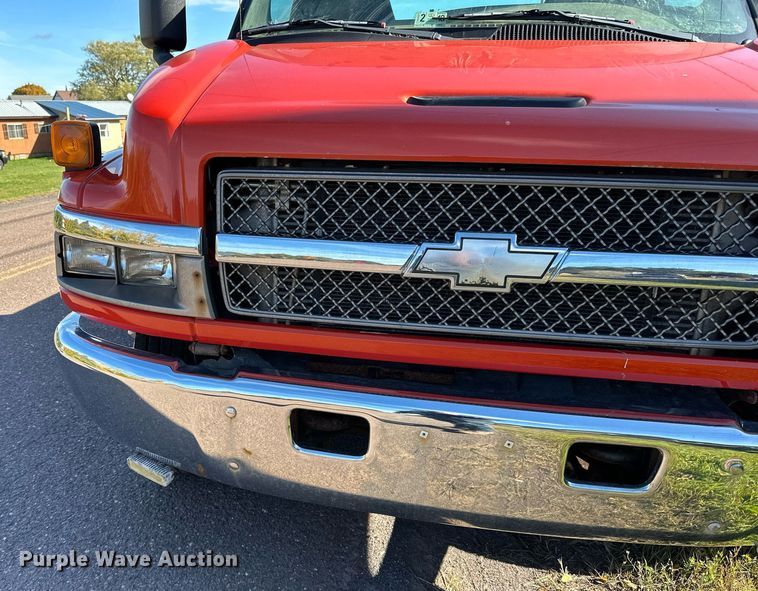 image for item EN2521 2008 Chevrolet  C5500 rollback truck