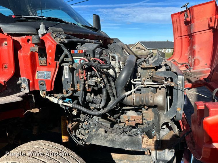 image for item EN2521 2008 Chevrolet  C5500 rollback truck