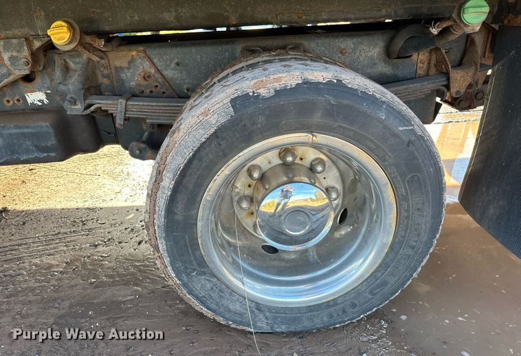 image for item EN2521 2008 Chevrolet  C5500 rollback truck