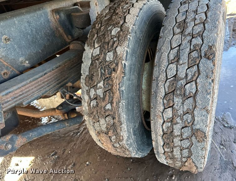 image for item EN2521 2008 Chevrolet  C5500 rollback truck